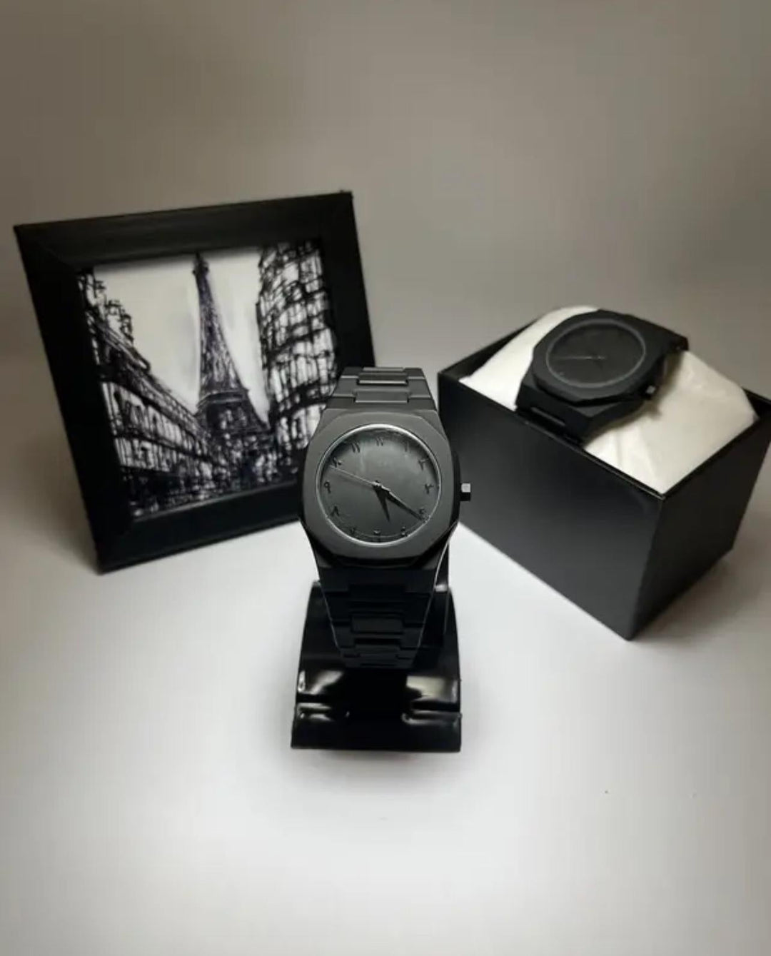 Black Aura Quartz Watch β Stylish Analog Watch For Men & Boys